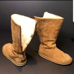 UGGS zip boots 13" tall gently worn